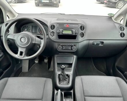 Чорний Фольксваген Golf Plus, об'ємом двигуна 1.6 л та пробігом 175 тис. км за 8750 $, фото 14 на Automoto.ua