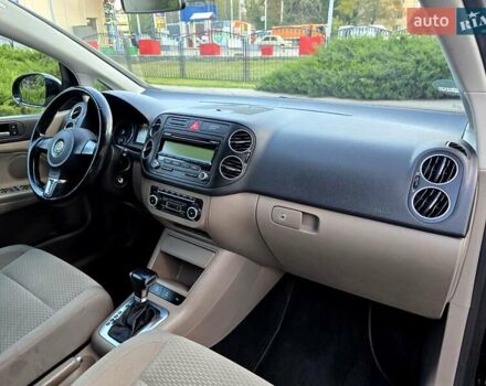 Черный Фольксваген Гольф Плюс, объемом двигателя 1.4 л и пробегом 217 тыс. км за 7900 $, фото 38 на Automoto.ua