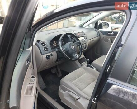 Черный Фольксваген Гольф Плюс, объемом двигателя 1.4 л и пробегом 183 тыс. км за 7777 $, фото 16 на Automoto.ua