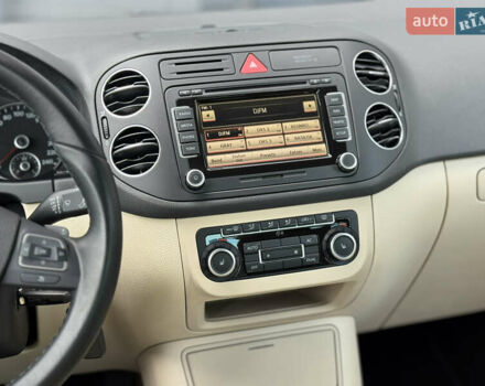 Черный Фольксваген Гольф Плюс, объемом двигателя 1.4 л и пробегом 151 тыс. км за 9500 $, фото 10 на Automoto.ua