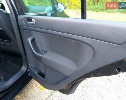 Черный Фольксваген Гольф Плюс, объемом двигателя 1.6 л и пробегом 242 тыс. км за 7600 $, фото 18 на Automoto.ua