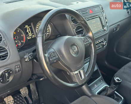 Черный Фольксваген Гольф Плюс, объемом двигателя 1.6 л и пробегом 147 тыс. км за 7950 $, фото 4 на Automoto.ua