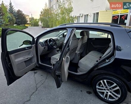 Черный Фольксваген Гольф Плюс, объемом двигателя 1.4 л и пробегом 217 тыс. км за 7900 $, фото 70 на Automoto.ua