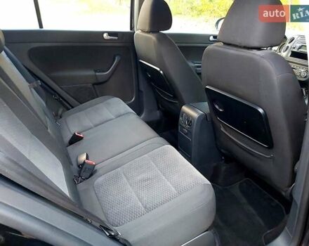 Черный Фольксваген Гольф Плюс, объемом двигателя 1.6 л и пробегом 242 тыс. км за 7600 $, фото 19 на Automoto.ua