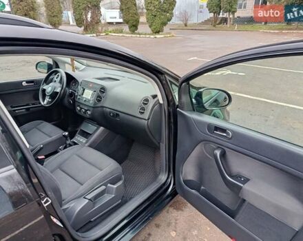 Черный Фольксваген Гольф Плюс, объемом двигателя 1.6 л и пробегом 236 тыс. км за 8100 $, фото 11 на Automoto.ua