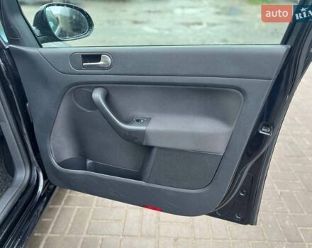 Черный Фольксваген Гольф Плюс, объемом двигателя 1.2 л и пробегом 201 тыс. км за 6780 $, фото 32 на Automoto.ua