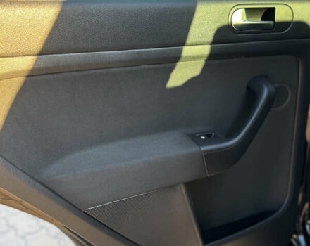 Черный Фольксваген Гольф Плюс, объемом двигателя 1.6 л и пробегом 259 тыс. км за 8300 $, фото 46 на Automoto.ua