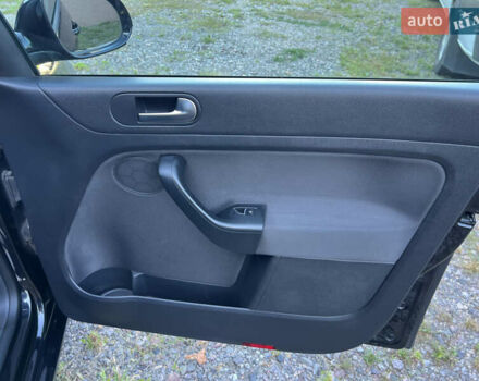 Черный Фольксваген Гольф Плюс, объемом двигателя 1.39 л и пробегом 254 тыс. км за 7799 $, фото 18 на Automoto.ua