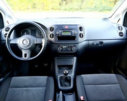 Чорний Фольксваген Golf Plus, об'ємом двигуна 1.6 л та пробігом 242 тис. км за 7600 $, фото 4 на Automoto.ua