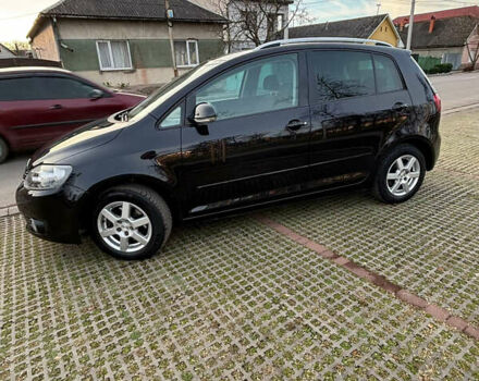 Черный Фольксваген Гольф Плюс, объемом двигателя 1.39 л и пробегом 254 тыс. км за 7799 $, фото 1 на Automoto.ua