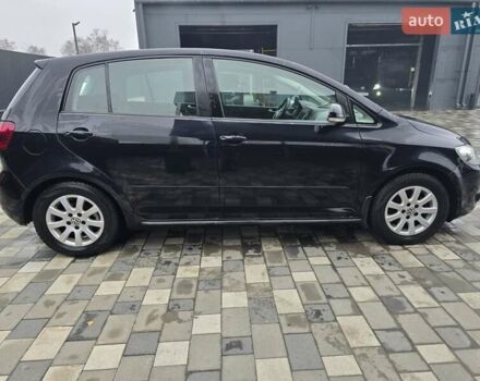 Черный Фольксваген Гольф Плюс, объемом двигателя 1.6 л и пробегом 212 тыс. км за 8299 $, фото 1 на Automoto.ua
