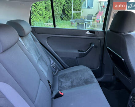 Черный Фольксваген Гольф Плюс, объемом двигателя 1.39 л и пробегом 254 тыс. км за 7799 $, фото 19 на Automoto.ua