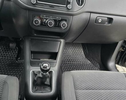 Черный Фольксваген Гольф Плюс, объемом двигателя 1.6 л и пробегом 212 тыс. км за 8299 $, фото 16 на Automoto.ua