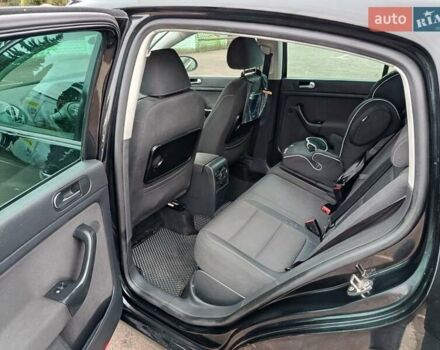 Черный Фольксваген Гольф Плюс, объемом двигателя 1.6 л и пробегом 236 тыс. км за 8100 $, фото 10 на Automoto.ua