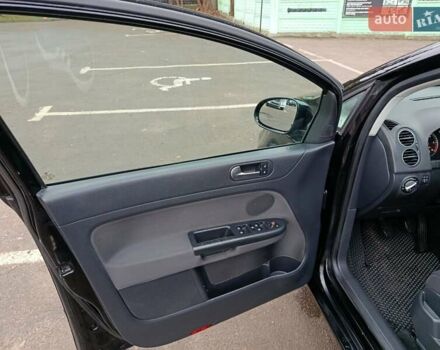 Черный Фольксваген Гольф Плюс, объемом двигателя 1.6 л и пробегом 236 тыс. км за 8100 $, фото 9 на Automoto.ua