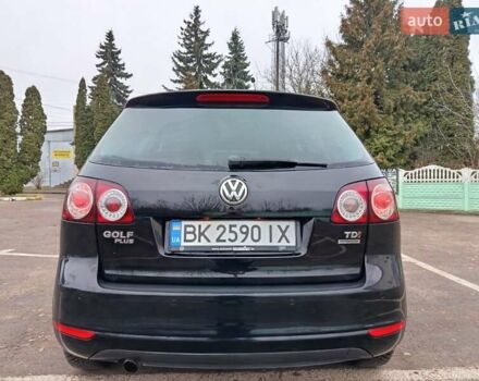 Черный Фольксваген Гольф Плюс, объемом двигателя 1.6 л и пробегом 236 тыс. км за 8100 $, фото 5 на Automoto.ua
