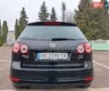 Черный Фольксваген Гольф Плюс, объемом двигателя 1.6 л и пробегом 236 тыс. км за 8100 $, фото 5 на Automoto.ua