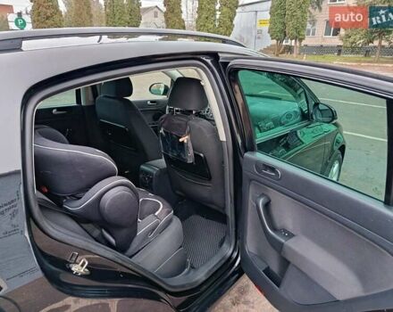 Черный Фольксваген Гольф Плюс, объемом двигателя 1.6 л и пробегом 236 тыс. км за 8100 $, фото 12 на Automoto.ua