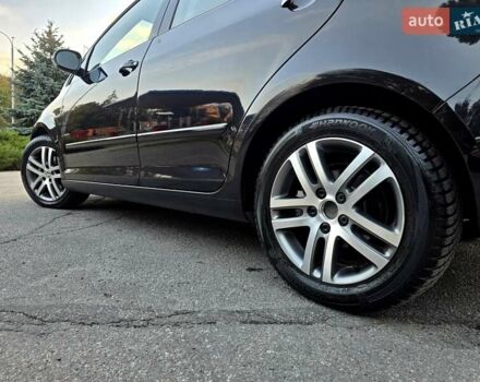 Черный Фольксваген Гольф Плюс, объемом двигателя 1.4 л и пробегом 217 тыс. км за 7900 $, фото 8 на Automoto.ua