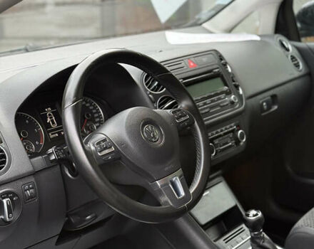 Черный Фольксваген Гольф Плюс, объемом двигателя 1.6 л и пробегом 221 тыс. км за 8700 $, фото 10 на Automoto.ua