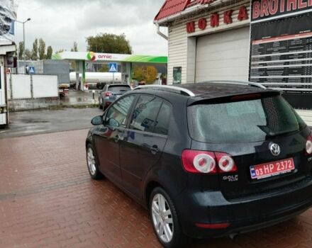 Черный Фольксваген Гольф Плюс, объемом двигателя 1.2 л и пробегом 136 тыс. км за 7650 $, фото 4 на Automoto.ua