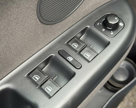 Черный Фольксваген Гольф Плюс, объемом двигателя 1.6 л и пробегом 221 тыс. км за 8700 $, фото 12 на Automoto.ua