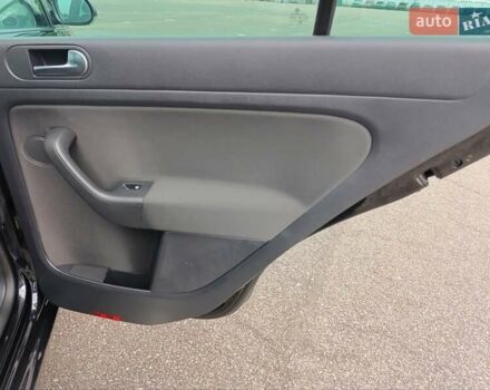 Черный Фольксваген Гольф Плюс, объемом двигателя 1.4 л и пробегом 170 тыс. км за 11200 $, фото 23 на Automoto.ua