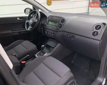 Черный Фольксваген Гольф Плюс, объемом двигателя 1.6 л и пробегом 206 тыс. км за 8300 $, фото 20 на Automoto.ua