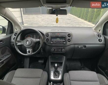 Черный Фольксваген Гольф Плюс, объемом двигателя 1.6 л и пробегом 206 тыс. км за 8300 $, фото 22 на Automoto.ua