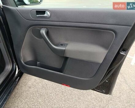 Черный Фольксваген Гольф Плюс, объемом двигателя 1.4 л и пробегом 170 тыс. км за 11200 $, фото 29 на Automoto.ua