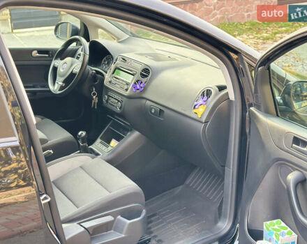 Черный Фольксваген Гольф Плюс, объемом двигателя 1.2 л и пробегом 162 тыс. км за 6200 $, фото 8 на Automoto.ua