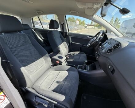 Черный Фольксваген Гольф Плюс, объемом двигателя 1.4 л и пробегом 196 тыс. км за 8800 $, фото 6 на Automoto.ua