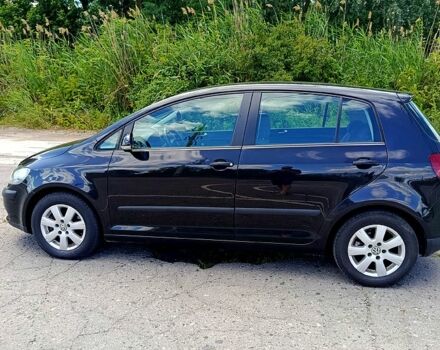 Черный Фольксваген Гольф Плюс, объемом двигателя 1.6 л и пробегом 200 тыс. км за 6990 $, фото 3 на Automoto.ua