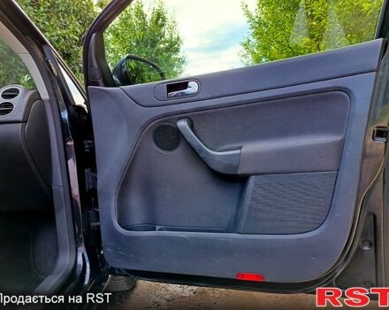 Черный Фольксваген Гольф Плюс, объемом двигателя 1.4 л и пробегом 155 тыс. км за 5200 $, фото 7 на Automoto.ua