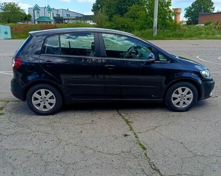 Черный Фольксваген Гольф Плюс, объемом двигателя 1.6 л и пробегом 200 тыс. км за 6990 $, фото 1 на Automoto.ua