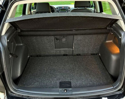 Черный Фольксваген Гольф Плюс, объемом двигателя 1.4 л и пробегом 200 тыс. км за 5800 $, фото 6 на Automoto.ua