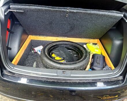 Черный Фольксваген Гольф Плюс, объемом двигателя 1.6 л и пробегом 220 тыс. км за 6000 $, фото 11 на Automoto.ua