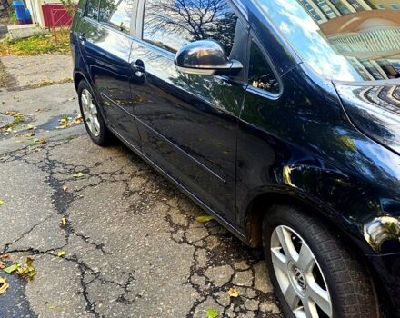 Черный Фольксваген Гольф Плюс, объемом двигателя 1.6 л и пробегом 220 тыс. км за 6000 $, фото 4 на Automoto.ua