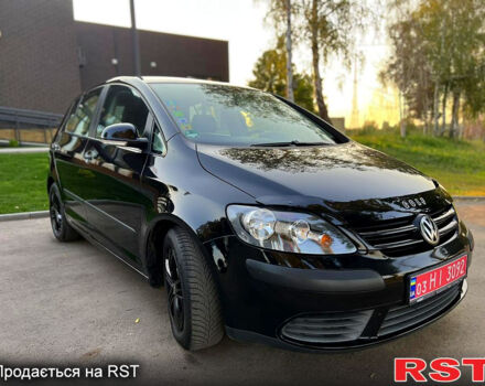 Черный Фольксваген Гольф Плюс, объемом двигателя 1.4 л и пробегом 200 тыс. км за 5800 $, фото 1 на Automoto.ua