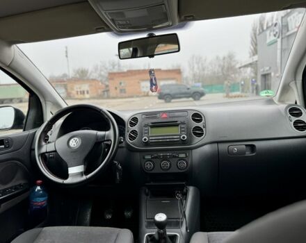 Черный Фольксваген Гольф Плюс, объемом двигателя 1.6 л и пробегом 187 тыс. км за 5999 $, фото 19 на Automoto.ua