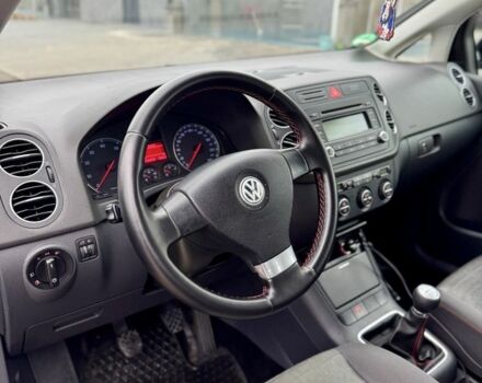 Черный Фольксваген Гольф Плюс, объемом двигателя 1.6 л и пробегом 187 тыс. км за 5999 $, фото 10 на Automoto.ua