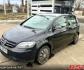 Черный Фольксваген Гольф Плюс, объемом двигателя 1.6 л и пробегом 200 тыс. км за 6000 $, фото 1 на Automoto.ua