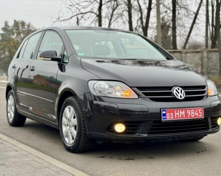 Черный Фольксваген Гольф Плюс, объемом двигателя 1.6 л и пробегом 187 тыс. км за 5999 $, фото 3 на Automoto.ua