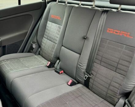 Черный Фольксваген Гольф Плюс, объемом двигателя 1.6 л и пробегом 187 тыс. км за 5999 $, фото 16 на Automoto.ua