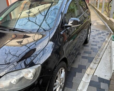 Черный Фольксваген Гольф Плюс, объемом двигателя 2 л и пробегом 229 тыс. км за 6379 $, фото 5 на Automoto.ua