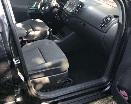 Черный Фольксваген Гольф Плюс, объемом двигателя 1.6 л и пробегом 260 тыс. км за 5700 $, фото 5 на Automoto.ua