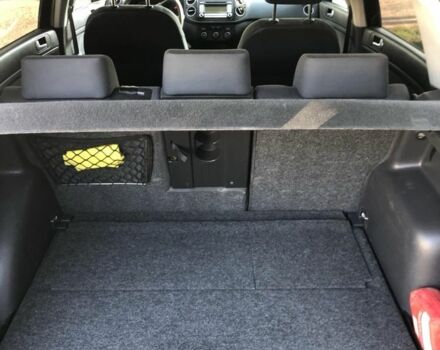 Черный Фольксваген Гольф Плюс, объемом двигателя 1.6 л и пробегом 260 тыс. км за 5700 $, фото 6 на Automoto.ua