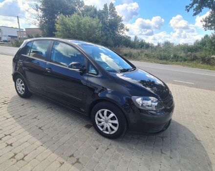 Черный Фольксваген Гольф Плюс, объемом двигателя 1.4 л и пробегом 197 тыс. км за 5600 $, фото 1 на Automoto.ua