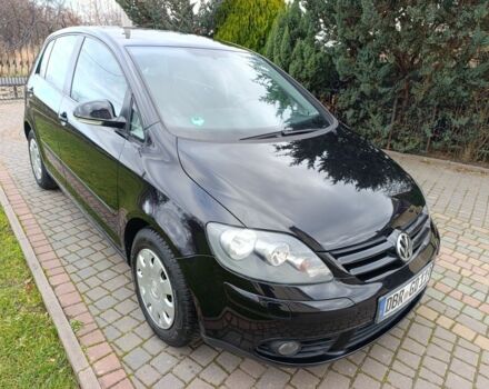Черный Фольксваген Гольф Плюс, объемом двигателя 1.4 л и пробегом 243 тыс. км за 5250 $, фото 1 на Automoto.ua