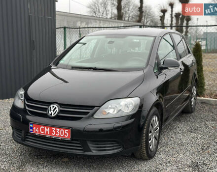 Черный Фольксваген Гольф Плюс, объемом двигателя 1.4 л и пробегом 235 тыс. км за 5400 $, фото 1 на Automoto.ua